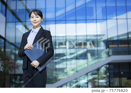 ビジネスウーマン　　　 75776820