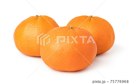 Ripe mandarines on a white background Ripe mandarines on a white background 75776968