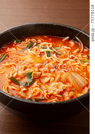 豚キムチラーメン 75778116