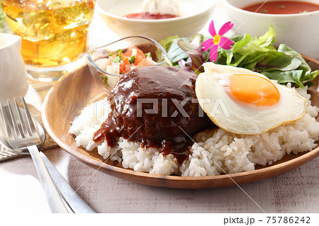 ロコモコプレート　ドリンク＆スープ＆デザートセット 75786242