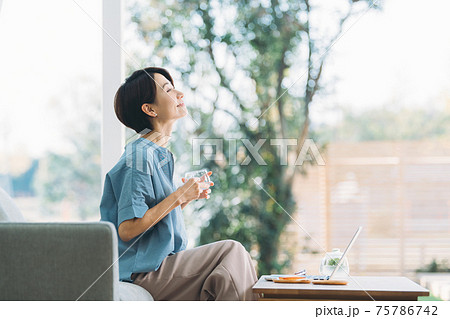 ビジネス　リモート 75786742