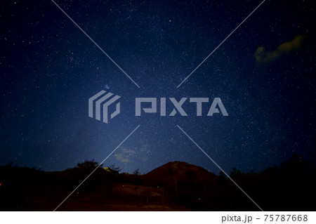 日光の高原から見た星空3 75787668