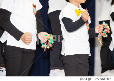 幼稚園の発表会のイメージ画像 幼稚園の発表会のイメージ画像 75788167