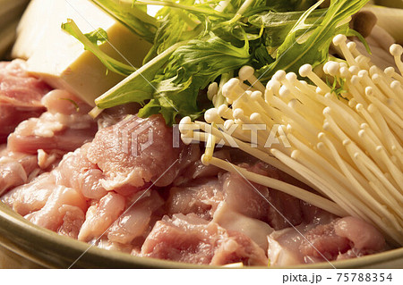 美味しい鶏肉料理 水炊き 美味しい鶏肉料理 水炊き 75788354
