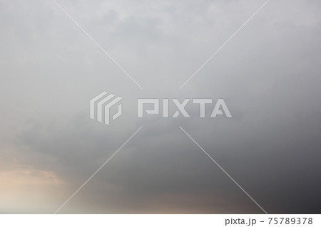 Dark sky before rain in the rainy season in the city center Dark sky before rain in the rainy season in the city center 75789378