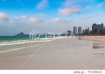 Hua Hin beach, Thailand 75789421