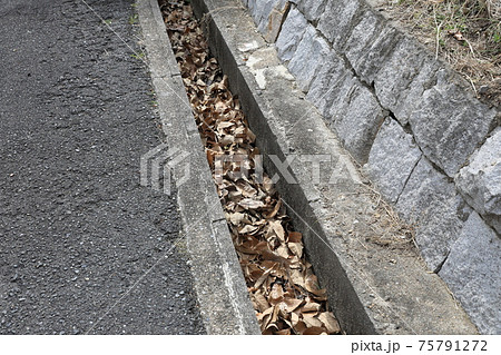 排水溝 排水溝 75791272