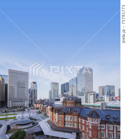 東京駅 　丸の内　丸の内駅舎　ビル　オフィスビル 75791773