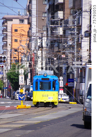 住吉停留所付近の阪堺電車 75793055