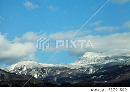 早春の蔵王連峰 早春の蔵王連峰 75794399