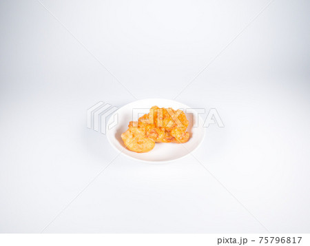 鶏の唐揚げ 75796817