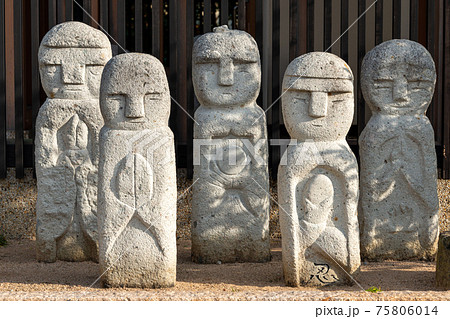 兵庫県加西市にある羅漢寺の五百羅漢 75806014