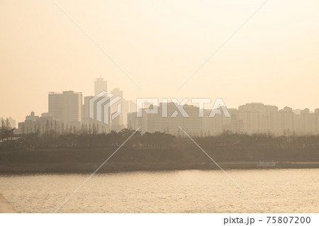 都市 都会 川 75807200
