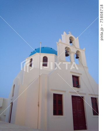 サントリーニ島 イアにあるパナギア教会の写真素材