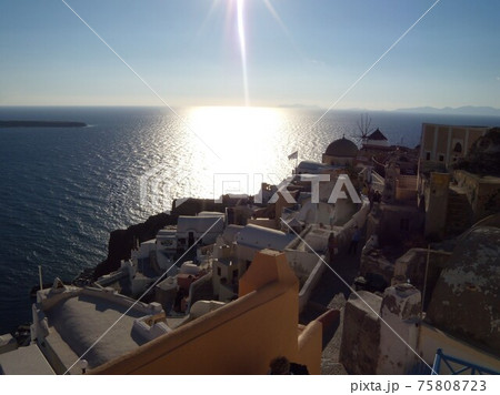 サントリーニ島、イアの夕日 サントリーニ島、イアの夕日 75808723
