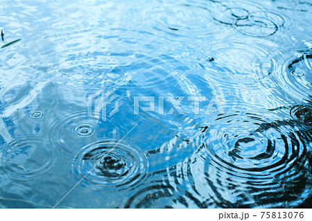 Rainy weather 75813076