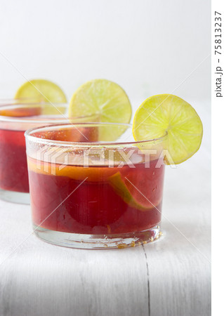 Fresh summer sangria 75813237