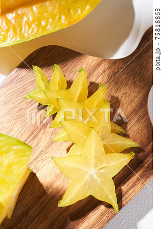 沖縄県産スターフルーツ 75818863