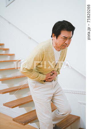 60代男性の腹痛 60代男性の腹痛 75820266