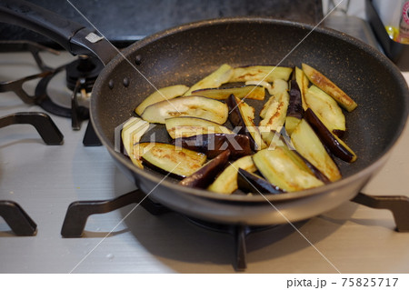 ズボラ主婦の今日の晩御飯 ナス ズボラ主婦の今日の晩御飯 ナス 75825717