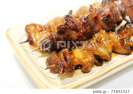 炭火焼き　焼き鳥盛合せ 75842337