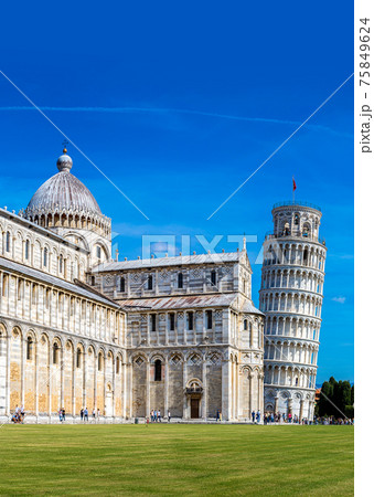 Leaning tower and Pisa cathedral 75849624