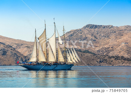 Sailing ship 75849705