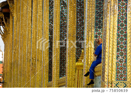 Public Temple decorate with Golden color to show Elite old Fashion Public Temple decorate with Golden color to show Elite old Fashion 75850639