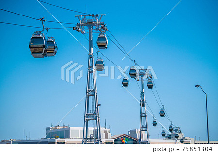 日本の横浜都市景観 未来的な“空中交通”「YOKOHAMA AIR CABIN」 日本の横浜都市景観 未来的な“空中交通”「YOKOHAMA AIR CABIN」 75851304