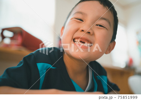 7 years old 75851999