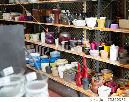 Flowerpots for sale in store 75860376