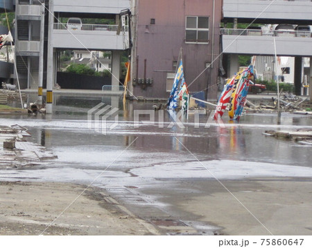 東日本大震災から3カ月半後の気仙沼 75860647