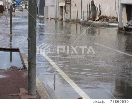東日本大震災から3カ月半後の気仙沼 75860650