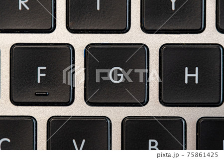 ノートパソコンのキーボードクローズアップ F/G/H ノートパソコンのキーボードクローズアップ F/G/H 75861425