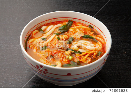 豚キムチウドン 75861628