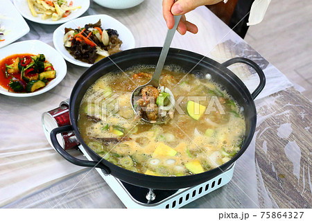 食べ物 フード 飲食物 75864327