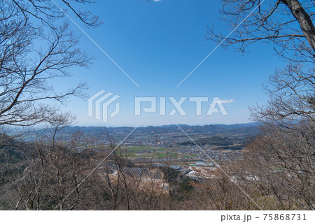 諏訪岳の山頂から見た景色(唐沢山ハイキングコース) 諏訪岳の山頂から見た景色(唐沢山ハイキングコース) 75868731