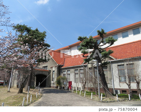 倉敷中央病院にあるレトロな建築物 75870004