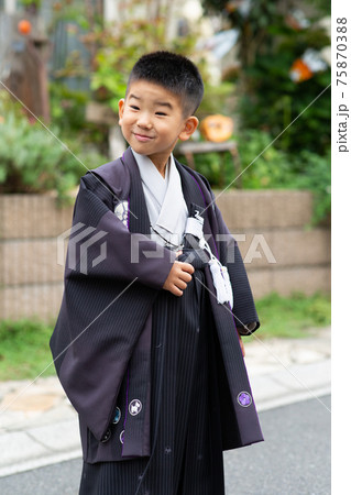 袴を着た5歳の七五三の写真素材 [75870388] - PIXTA