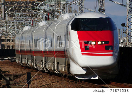 東北新幹線：East-i（電気軌道総合試験車）の写真素材 [75875558] - PIXTA