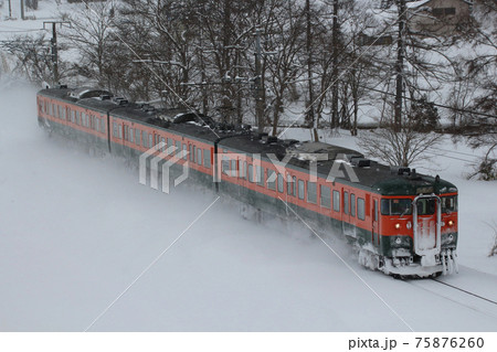 冬の北しなの線115系電車(長野⇔妙高高原) 冬の北しなの線115系電車(長野⇔妙高高原) 75876260