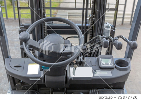 Forklift Wheel 75877720