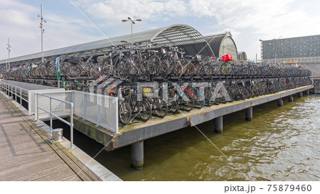 Bicycle Parking Train Station 75879460