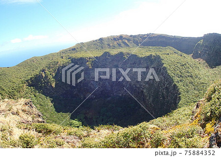 八丈富士の火口 八丈富士の火口 75884352