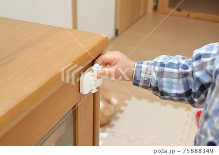 子どもの引き出し安全対策 75888349