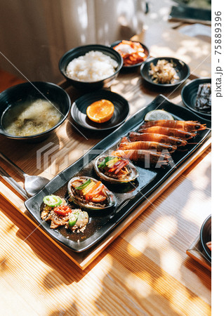 食べ物 フード 飲食物 75889396