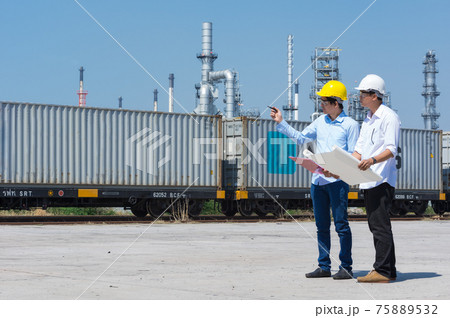 Engineer on refinery. 75889532