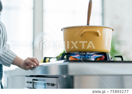 ガスコンロ 75893277