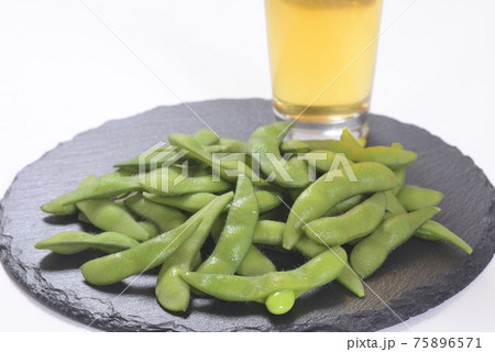 枝豆とビール 枝豆とビール 75896571