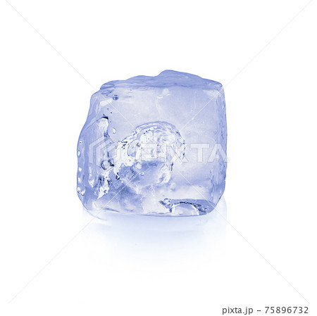 ice cubes, isolated on white background 75896732